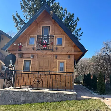 Joka I Drvene Kucice