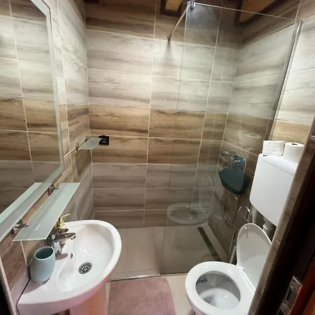 Joka I Drvene Kucice