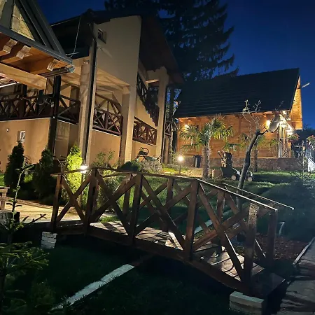 Joka I Drvene Kucice * Vrdnik